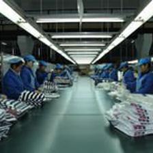上海華實(shí)紡織品 專注服裝加工，匠心織就品質(zhì)與時(shí)尚